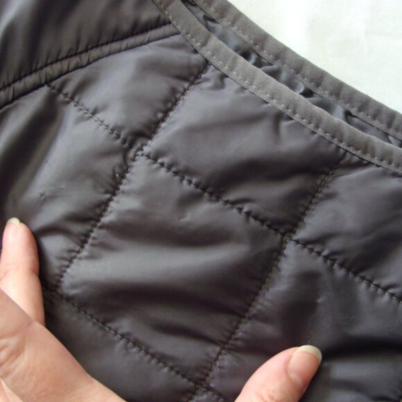 LANDS' End Steel Gray Sleeveless "PIRMALOFT" Quilted/PUFFER VEST Sz M (38 - 40) - Picture 4 of 7
